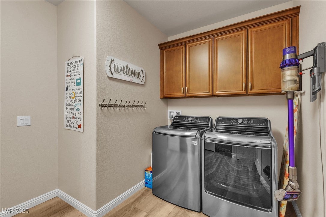 Las Vegas, Nevada, 89149, United States, 5 Bedrooms Bedrooms, ,4 BathroomsBathrooms,Residential,Active,1933730