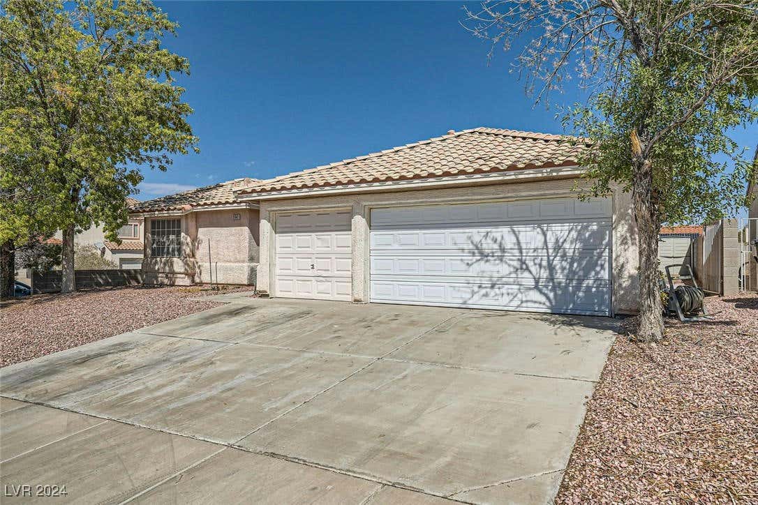 902 NOCHE DE PAZ AVE, HENDERSON, NV 89015, photo 1 of 28