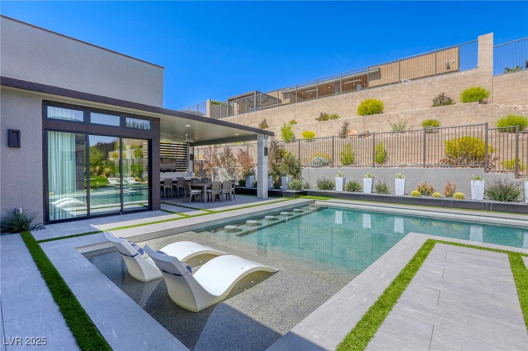 Las Vegas, Nevada, 89138, United States, 3 Bedrooms Bedrooms, ,4 BathroomsBathrooms,Residential,Active,1820837
