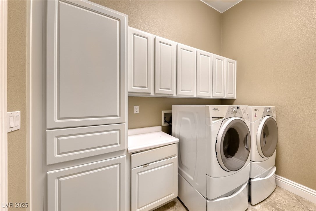 Las Vegas, Nevada, 89141, United States, 4 Bedrooms Bedrooms, ,4 BathroomsBathrooms,Residential,Active,1968379