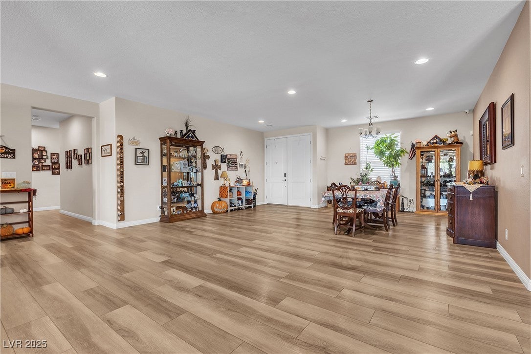 Las Vegas, Nevada, 89149, United States, 5 Bedrooms Bedrooms, ,4 BathroomsBathrooms,Residential,Active,1933730