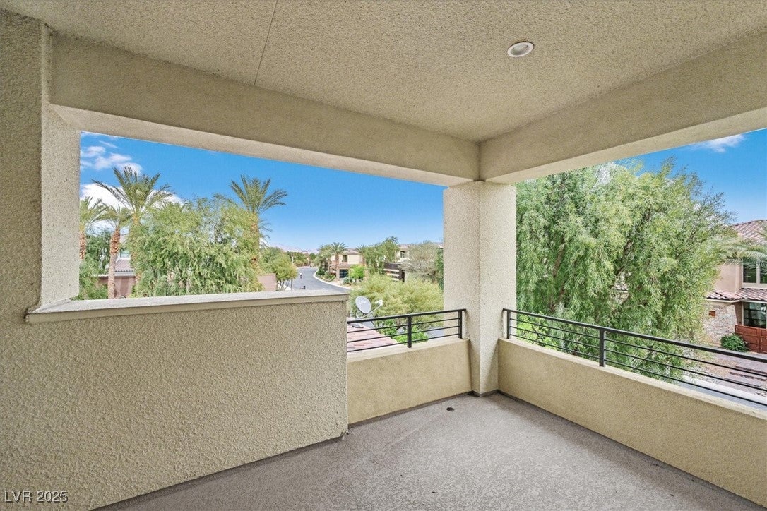 Henderson, Nevada, 89011, United States, ,5 BathroomsBathrooms,Residential,Active,1704244
