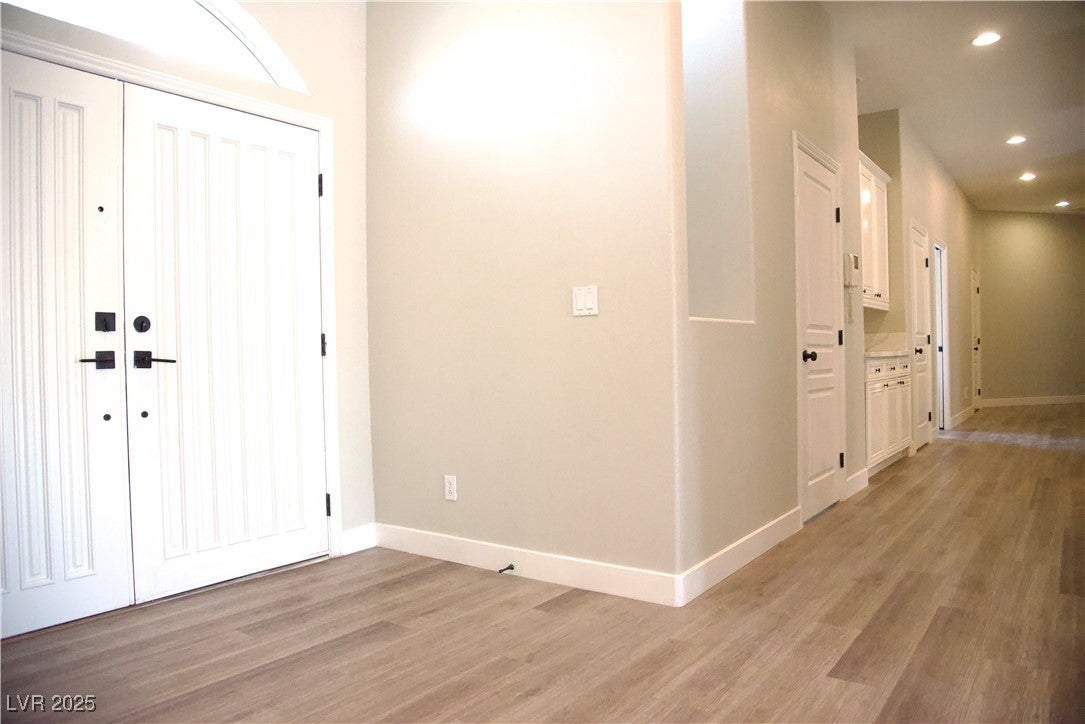 Las Vegas, Nevada, 89117, United States, 6 Bedrooms Bedrooms, ,5 BathroomsBathrooms,Residential,Active,2007319