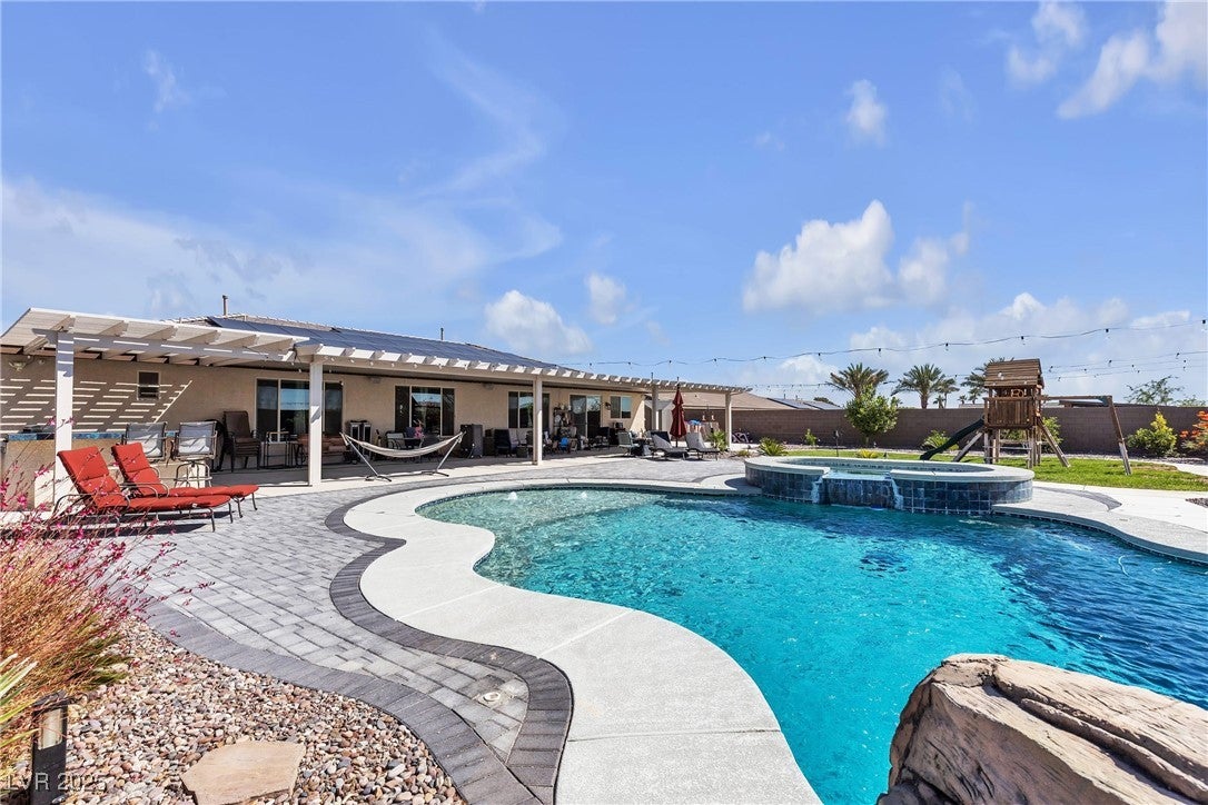 Las Vegas, Nevada, 89149, United States, 5 Bedrooms Bedrooms, ,4 BathroomsBathrooms,Residential,Active,1933730