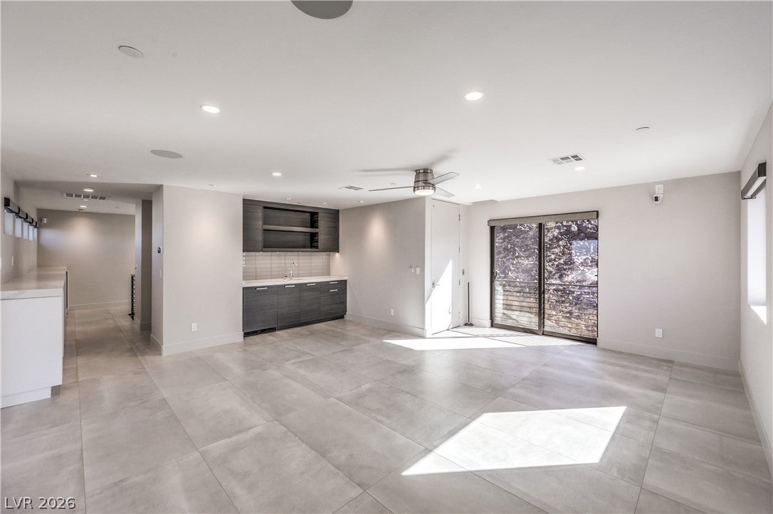 Henderson, Nevada, 89012, United States, 4 Bedrooms Bedrooms, ,5 BathroomsBathrooms,Residential,Active,2016114