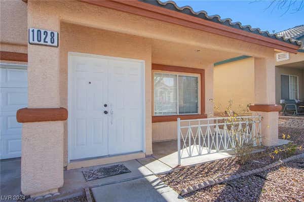 1028 TWIN BERRY CT, HENDERSON, NV 89002, photo 3 of 37