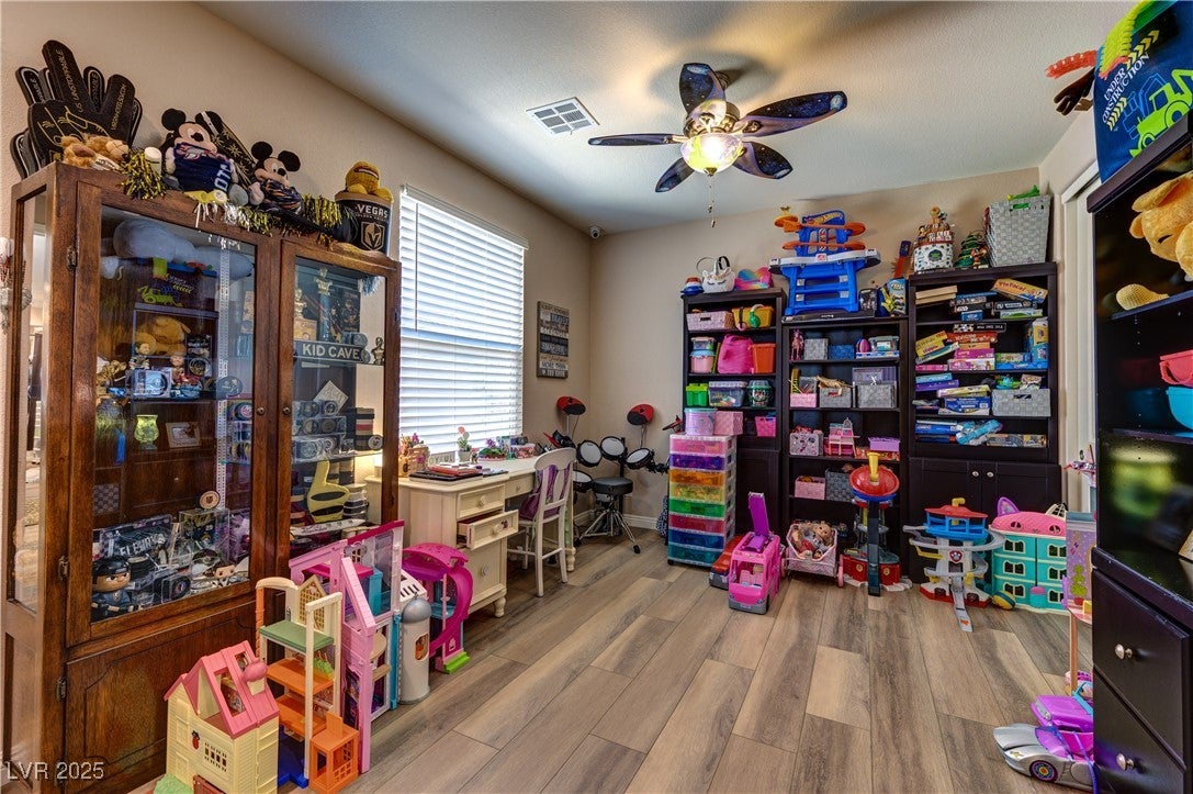 Las Vegas, Nevada, 89149, United States, 5 Bedrooms Bedrooms, ,4 BathroomsBathrooms,Residential,Active,1933730