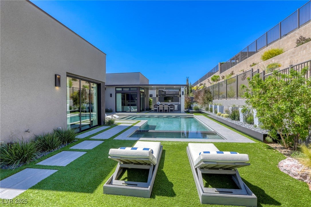 Las Vegas, Nevada, 89138, United States, 3 Bedrooms Bedrooms, ,4 BathroomsBathrooms,Residential,Active,1820837