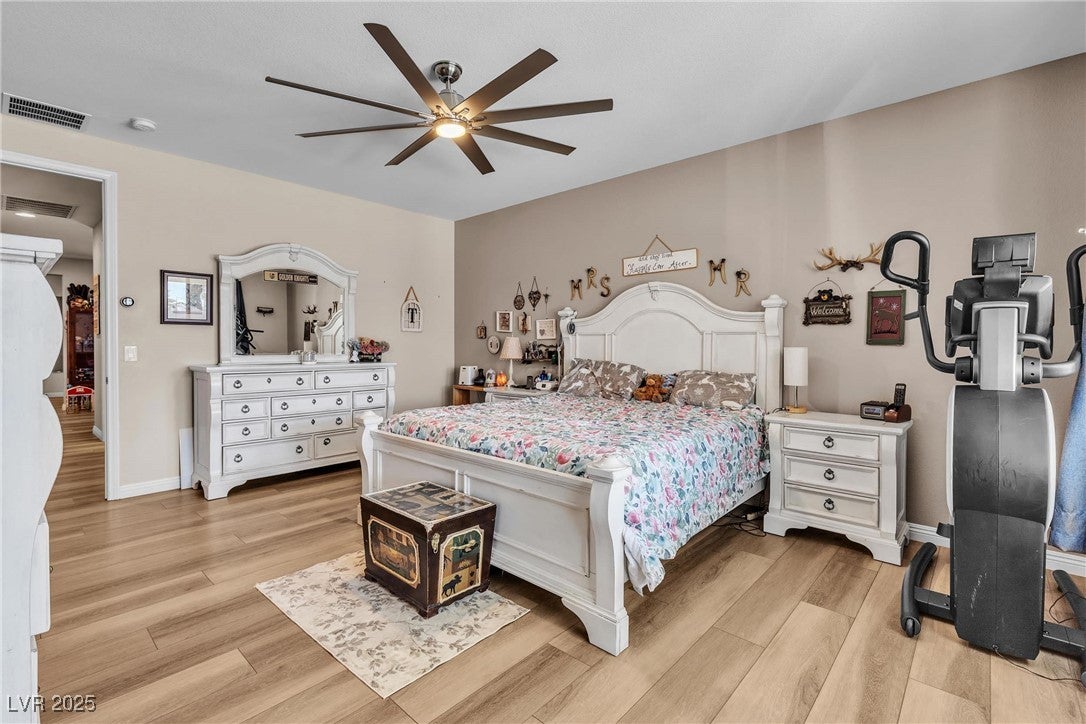 Las Vegas, Nevada, 89149, United States, 5 Bedrooms Bedrooms, ,4 BathroomsBathrooms,Residential,Active,1933730