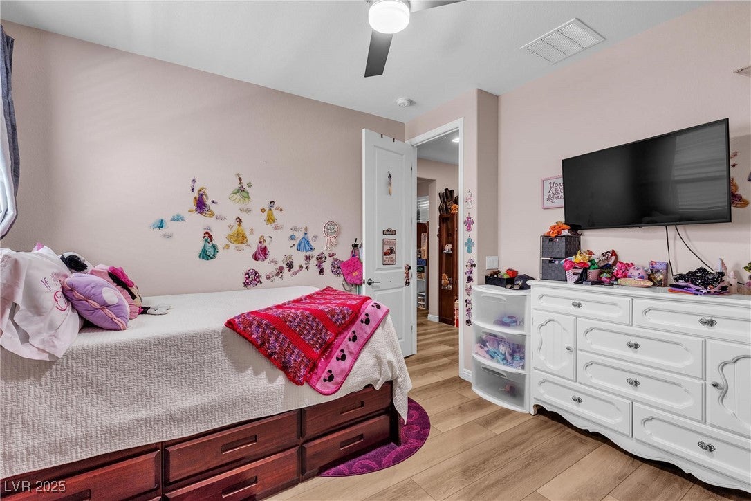 Las Vegas, Nevada, 89149, United States, 5 Bedrooms Bedrooms, ,4 BathroomsBathrooms,Residential,Active,1933730