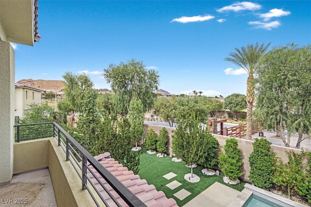 Henderson, Nevada, 89011, United States, ,5 BathroomsBathrooms,Residential,Active,1704244