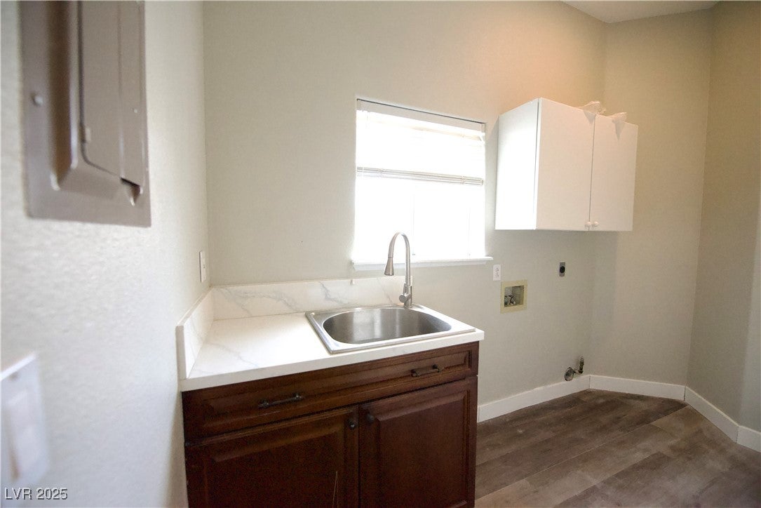 Las Vegas, Nevada, 89117, United States, 6 Bedrooms Bedrooms, ,5 BathroomsBathrooms,Residential,Active,2007319