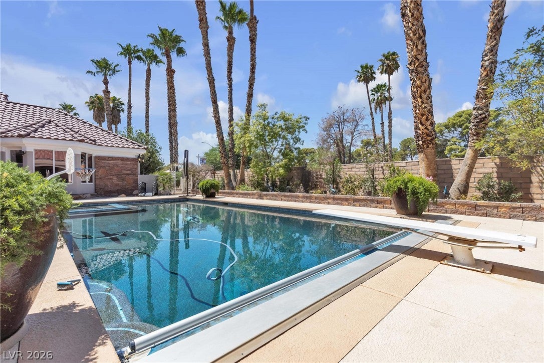 Las Vegas, Nevada, 89146, United States, 5 Bedrooms Bedrooms, ,7 BathroomsBathrooms,Residential,Active,2032390