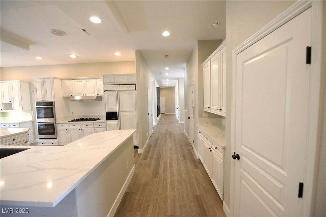 Las Vegas, Nevada, 89117, United States, 6 Bedrooms Bedrooms, ,5 BathroomsBathrooms,Residential,Active,2007319