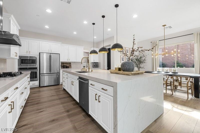 Henderson, Nevada, 89044, United States, 4 Bedrooms Bedrooms, ,3 BathroomsBathrooms,Residential,Active,1920268