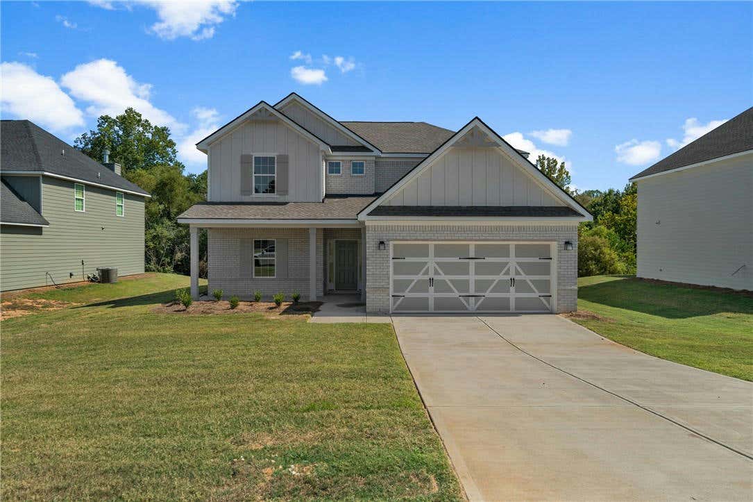 27 QUAIL RUN AVE, SMITHS STATION, AL 36877, photo 1 of 38