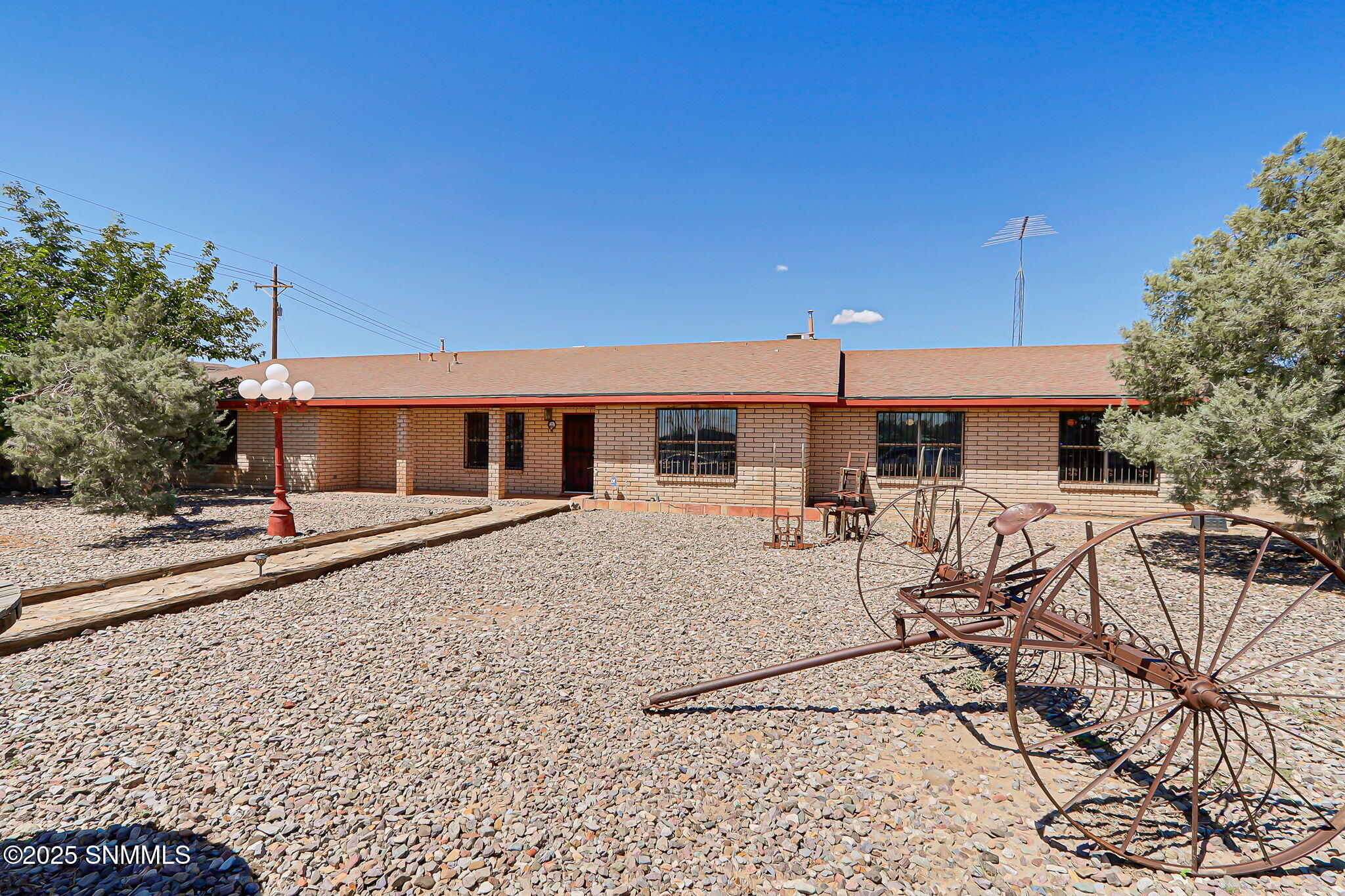 Las Cruces, New Mexico, 88007, United States, 3 Bedrooms Bedrooms, ,4 BathroomsBathrooms,Residential,Active,1945057