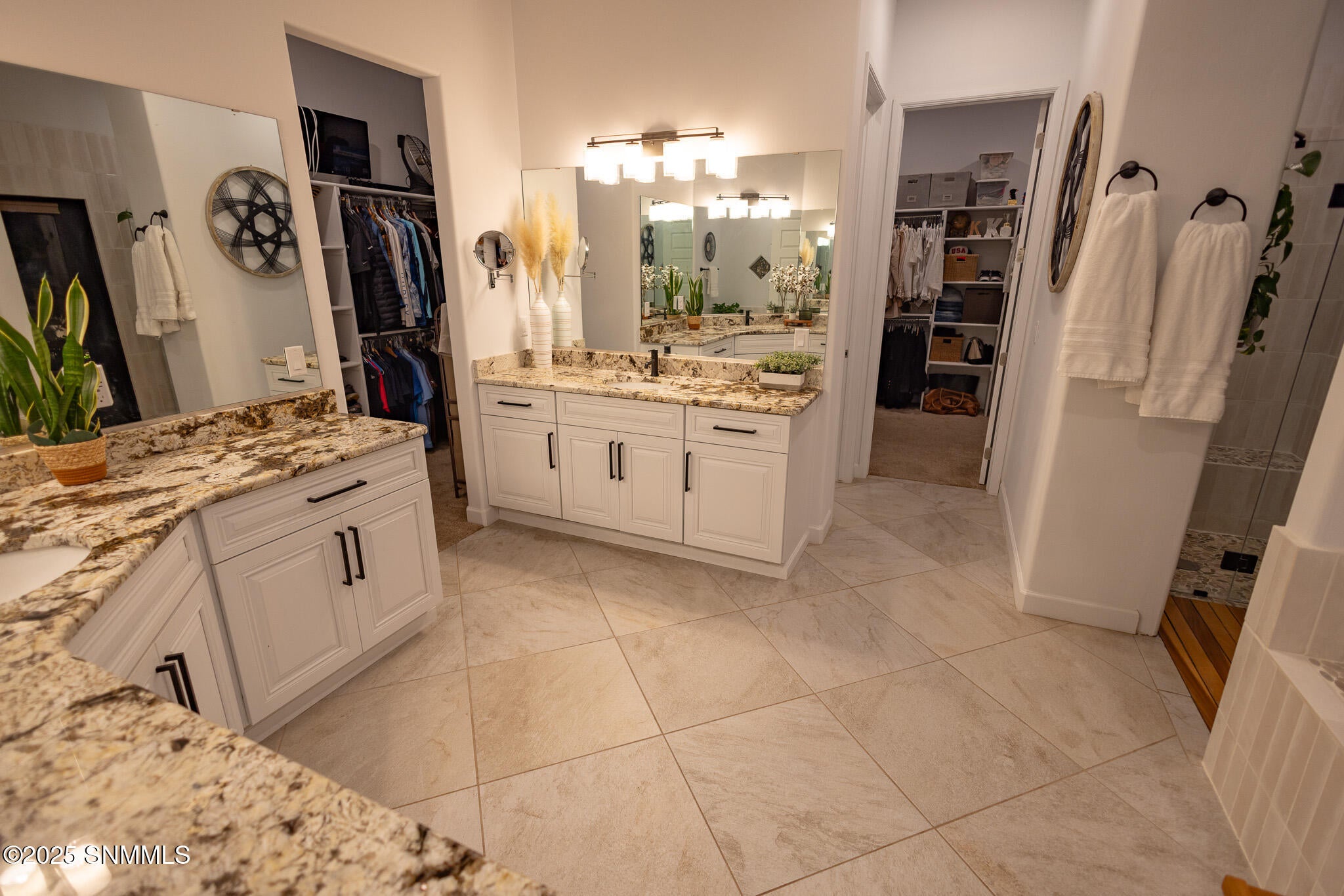 Las Cruces, New Mexico, 88011, United States, 4 Bedrooms Bedrooms, ,4 BathroomsBathrooms,Residential,Active,1963388