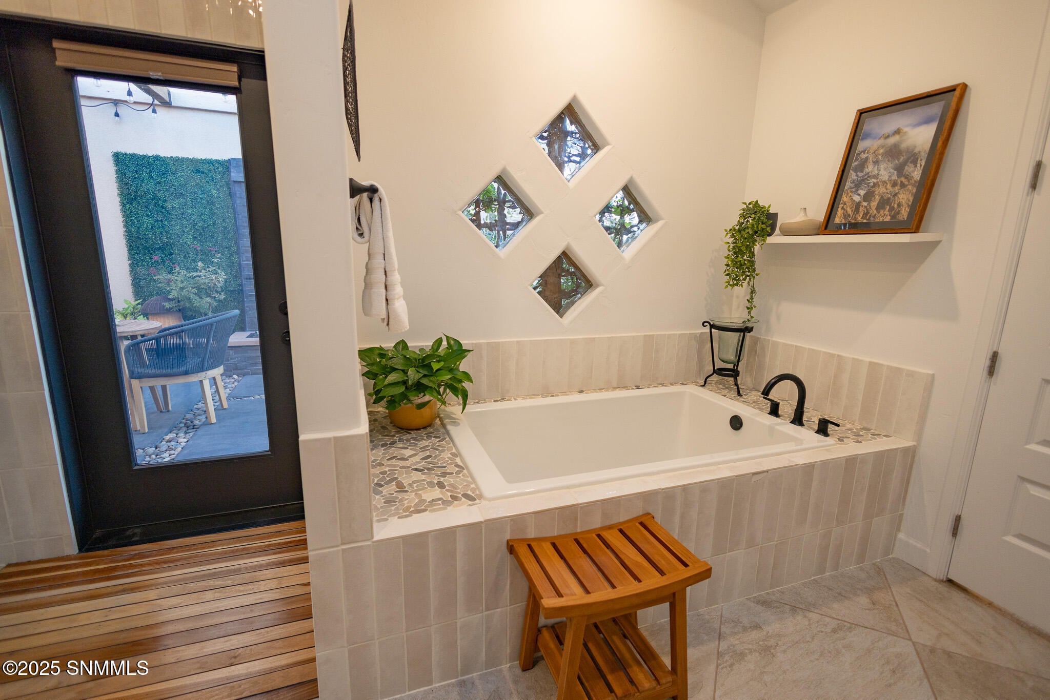 Las Cruces, New Mexico, 88011, United States, 4 Bedrooms Bedrooms, ,4 BathroomsBathrooms,Residential,Active,1963388