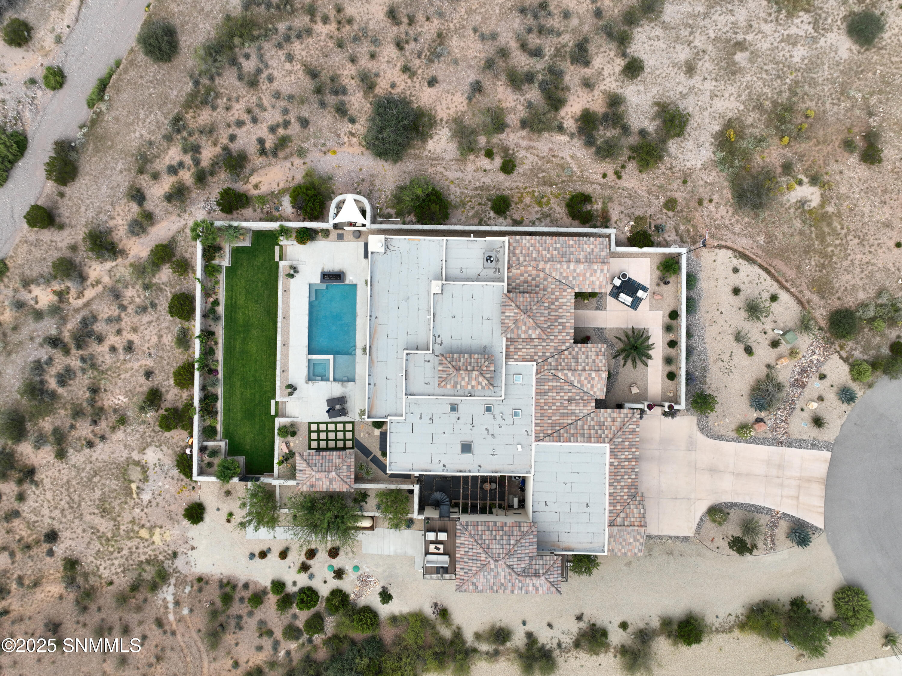 Las Cruces, New Mexico, 88011, United States, 4 Bedrooms Bedrooms, ,4 BathroomsBathrooms,Residential,Active,1963388