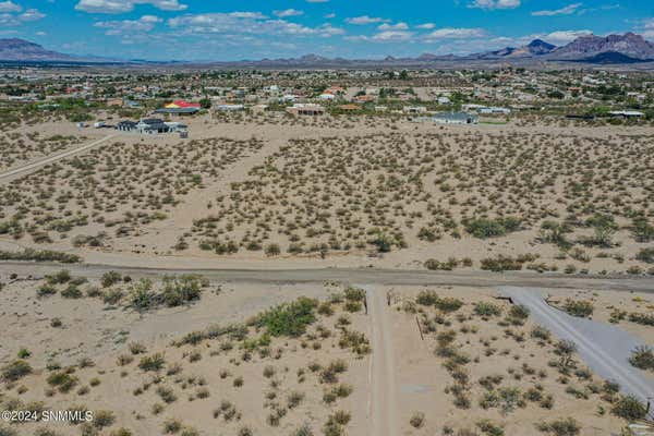 1747 TUCSON AVE, LAS CRUCES, NM 88012, photo 4 of 5