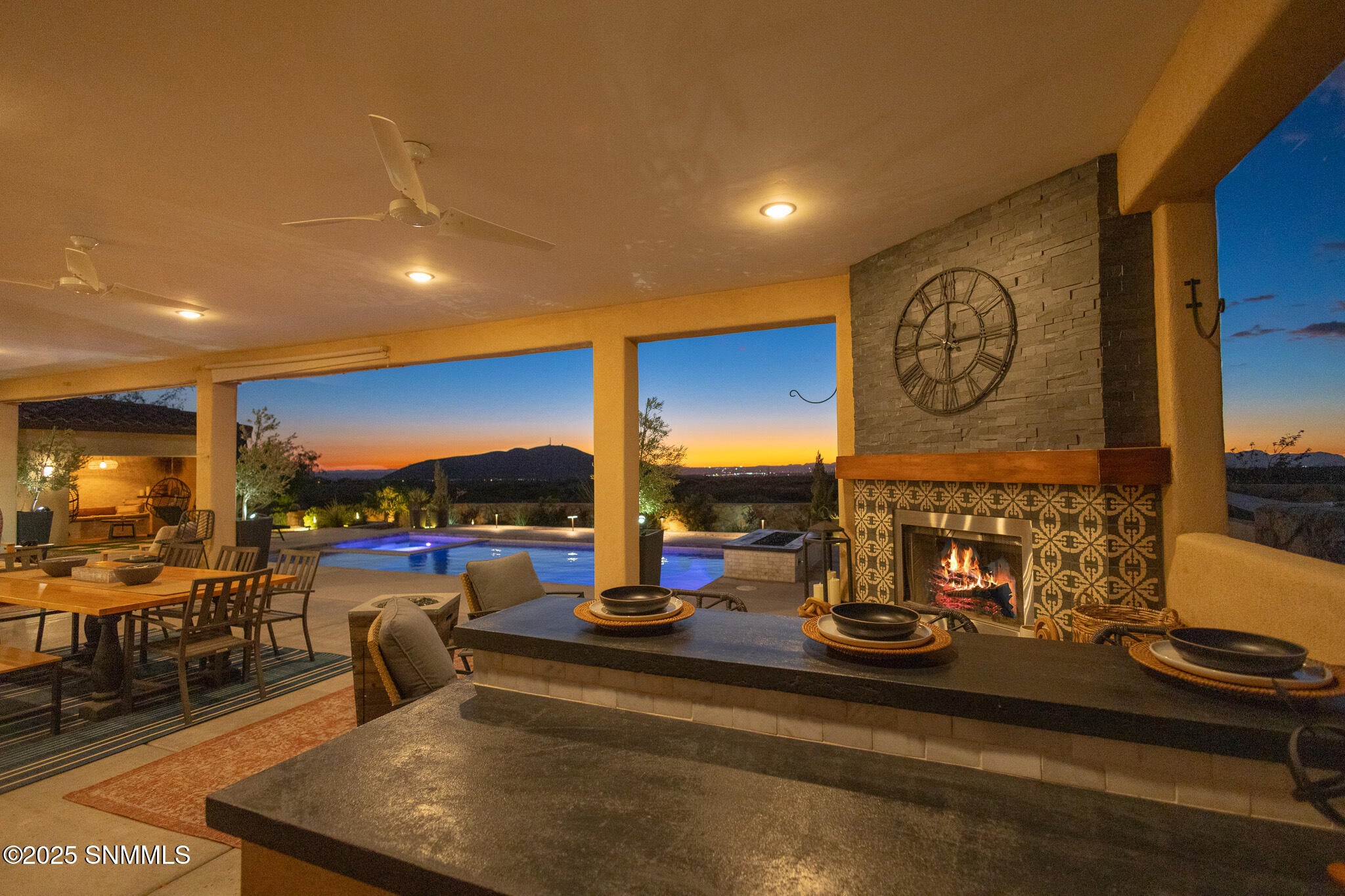 Las Cruces, New Mexico, 88011, United States, 4 Bedrooms Bedrooms, ,4 BathroomsBathrooms,Residential,Active,1963388