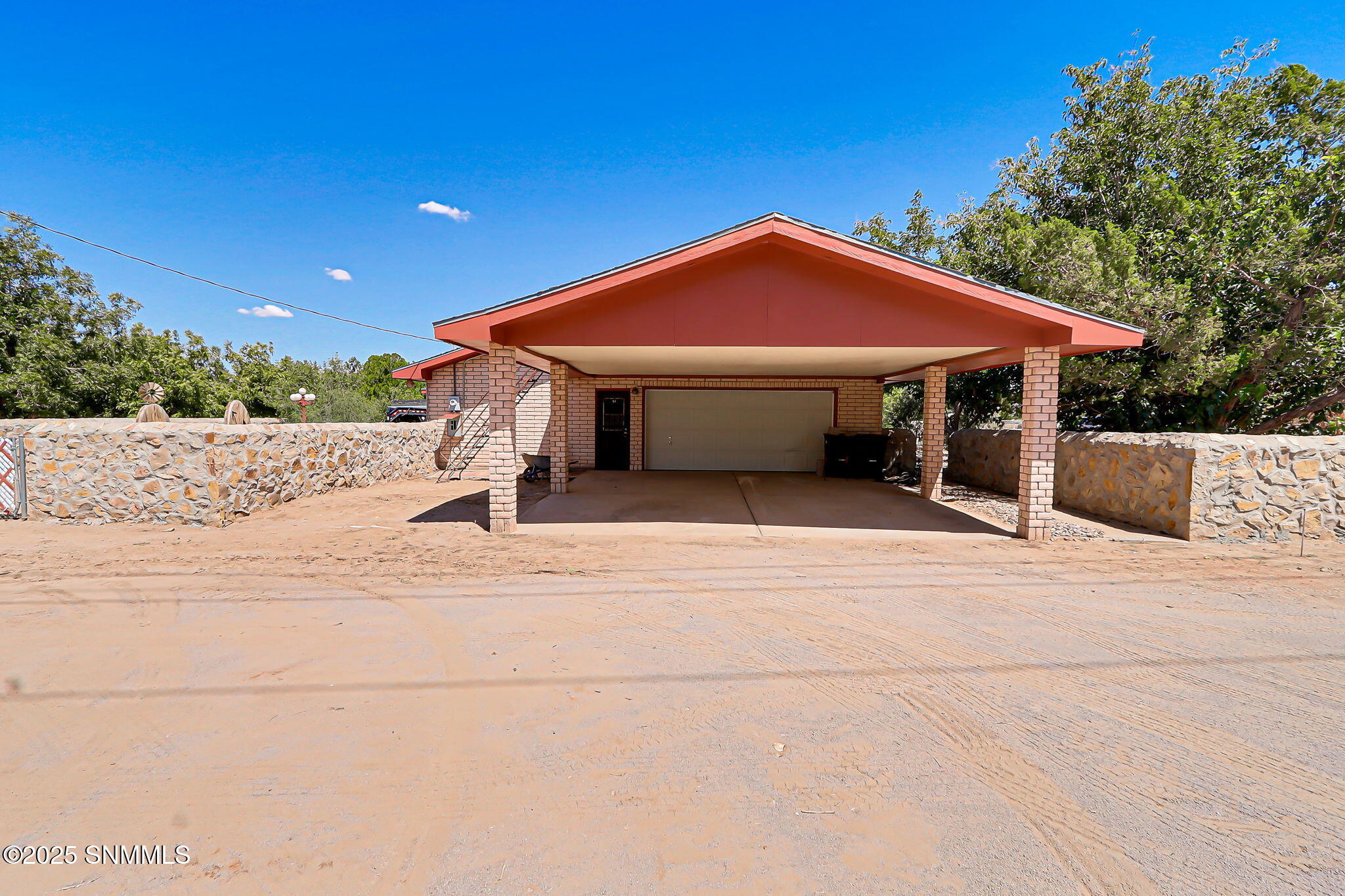 Las Cruces, New Mexico, 88007, United States, 3 Bedrooms Bedrooms, ,4 BathroomsBathrooms,Residential,Active,1945057