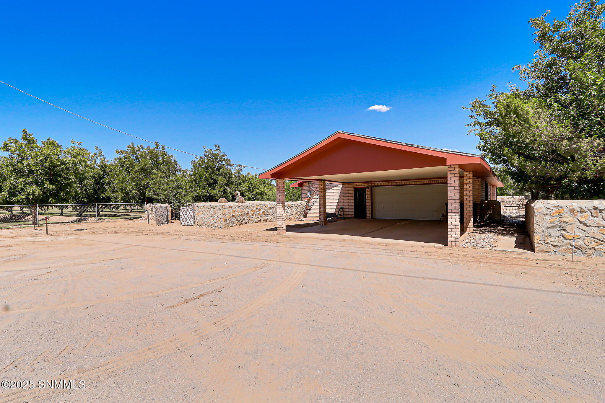 Las Cruces, New Mexico, 88007, United States, 3 Bedrooms Bedrooms, ,4 BathroomsBathrooms,Residential,Active,1945057
