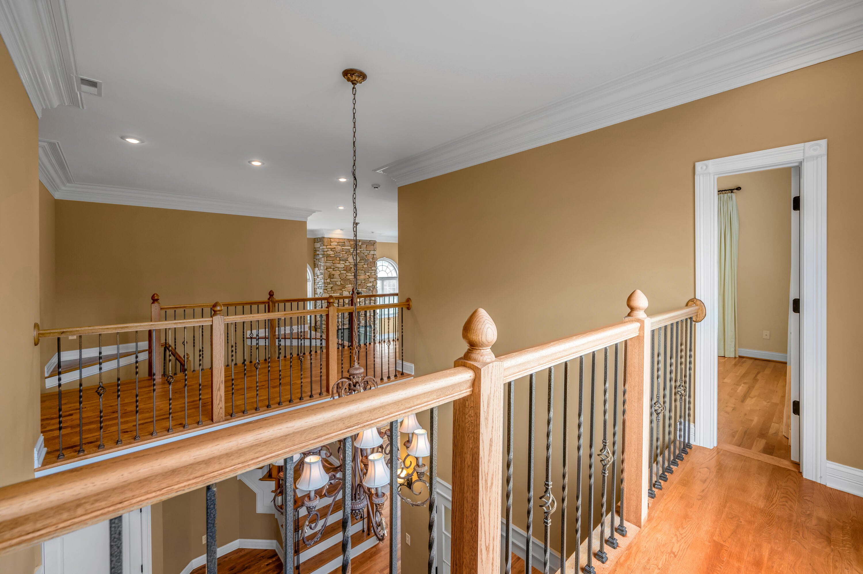 Richmond, Kentucky, 40475, United States, 7 Bedrooms Bedrooms, ,9 BathroomsBathrooms,Residential,Active,1972152