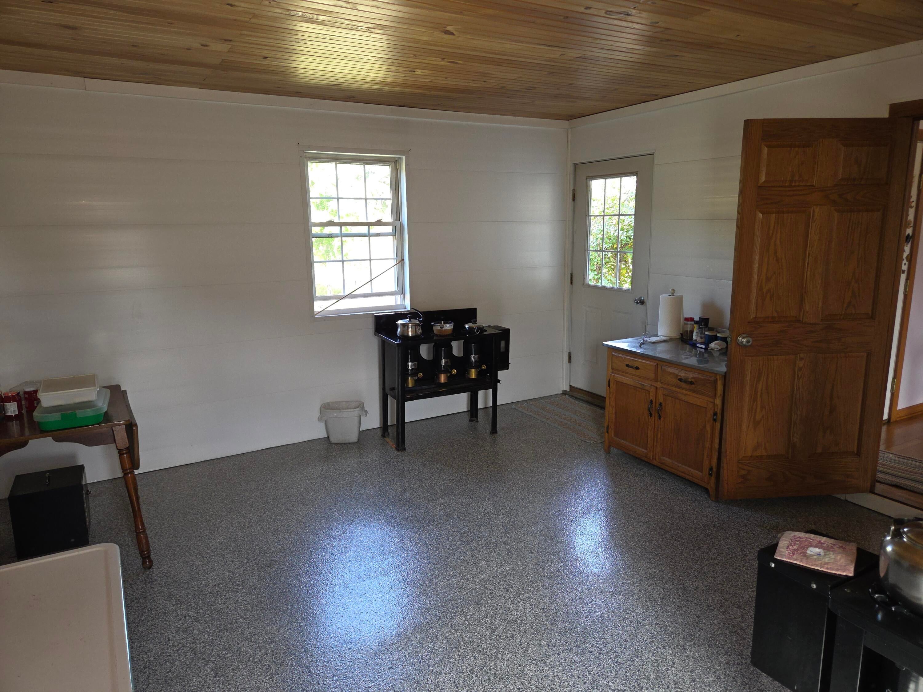 Owingsville, Kentucky, 40360, United States, 10 Bedrooms Bedrooms, ,Residential,Active,1996282