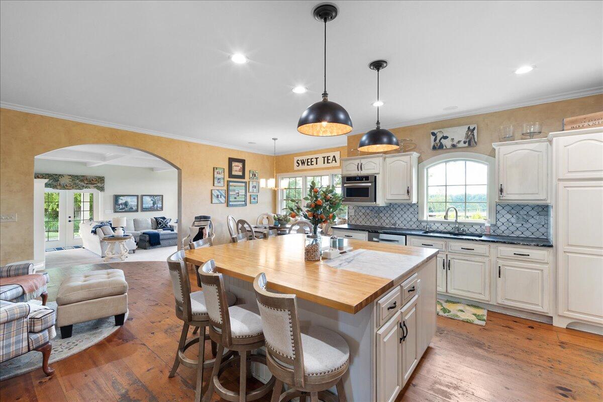 Nicholasville, Kentucky, 40356, United States, 5 Bedrooms Bedrooms, ,5 BathroomsBathrooms,Residential,Active,1913955