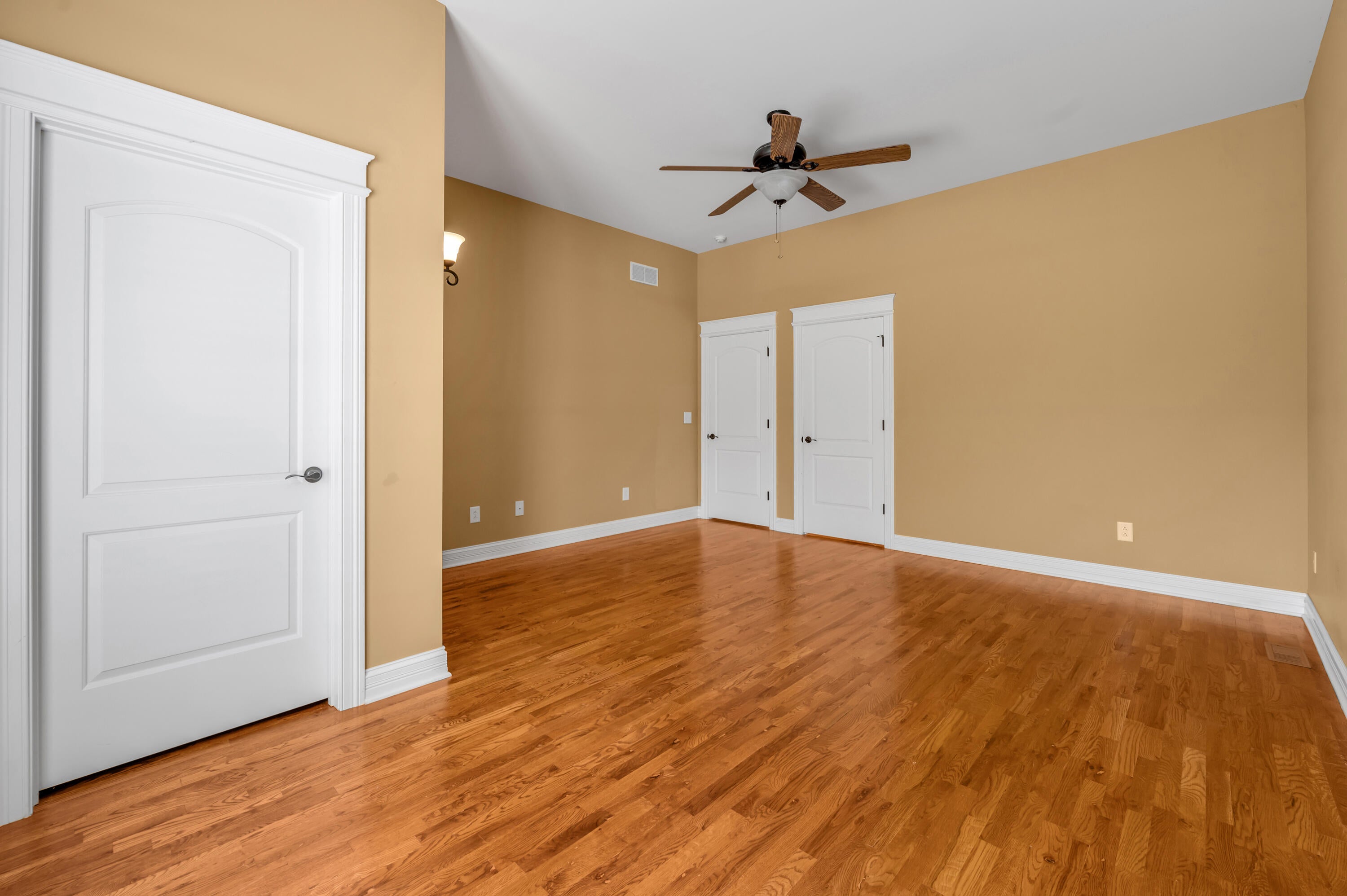 Richmond, Kentucky, 40475, United States, 7 Bedrooms Bedrooms, ,9 BathroomsBathrooms,Residential,Active,1972152