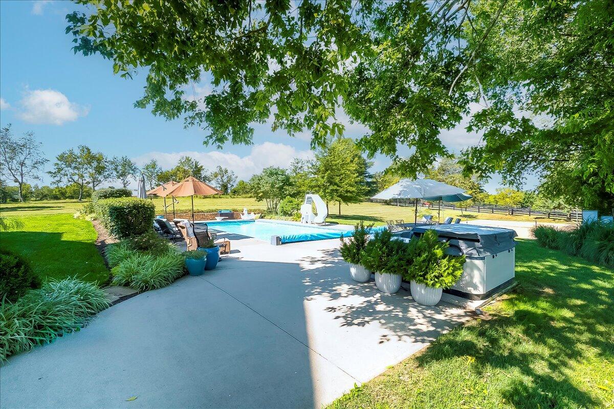 Nicholasville, Kentucky, 40356, United States, 5 Bedrooms Bedrooms, ,5 BathroomsBathrooms,Residential,Active,1913955