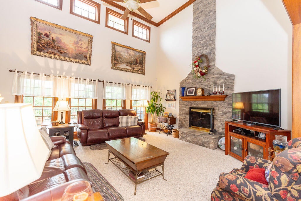 Nicholasville, Kentucky, 40356, United States, 4 Bedrooms Bedrooms, ,4 BathroomsBathrooms,Residential,Active,1945274