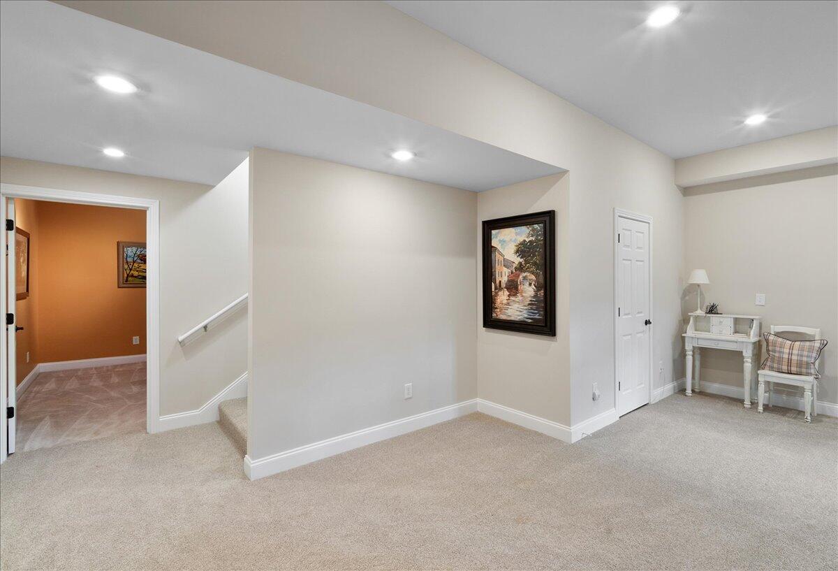 Nicholasville, Kentucky, 40356, United States, 5 Bedrooms Bedrooms, ,5 BathroomsBathrooms,Residential,Active,1913955