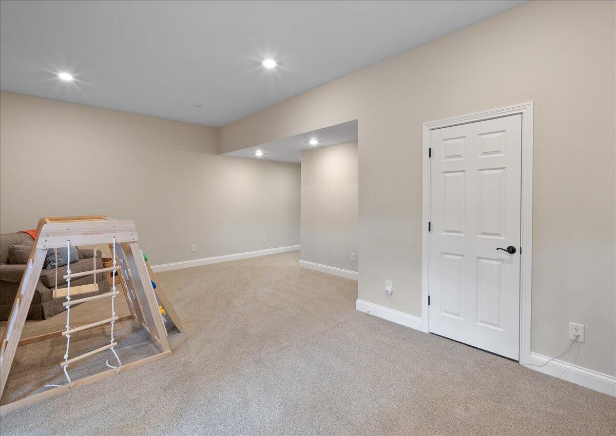 Nicholasville, Kentucky, 40356, United States, 5 Bedrooms Bedrooms, ,5 BathroomsBathrooms,Residential,Active,1913955