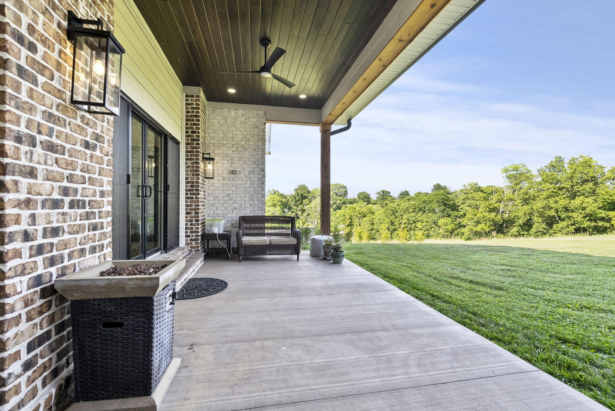 Richmond, Kentucky, 40475, United States, 5 Bedrooms Bedrooms, ,5 BathroomsBathrooms,Residential,Active,1868143