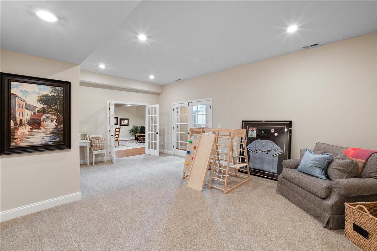 Nicholasville, Kentucky, 40356, United States, 5 Bedrooms Bedrooms, ,5 BathroomsBathrooms,Residential,Active,1913955