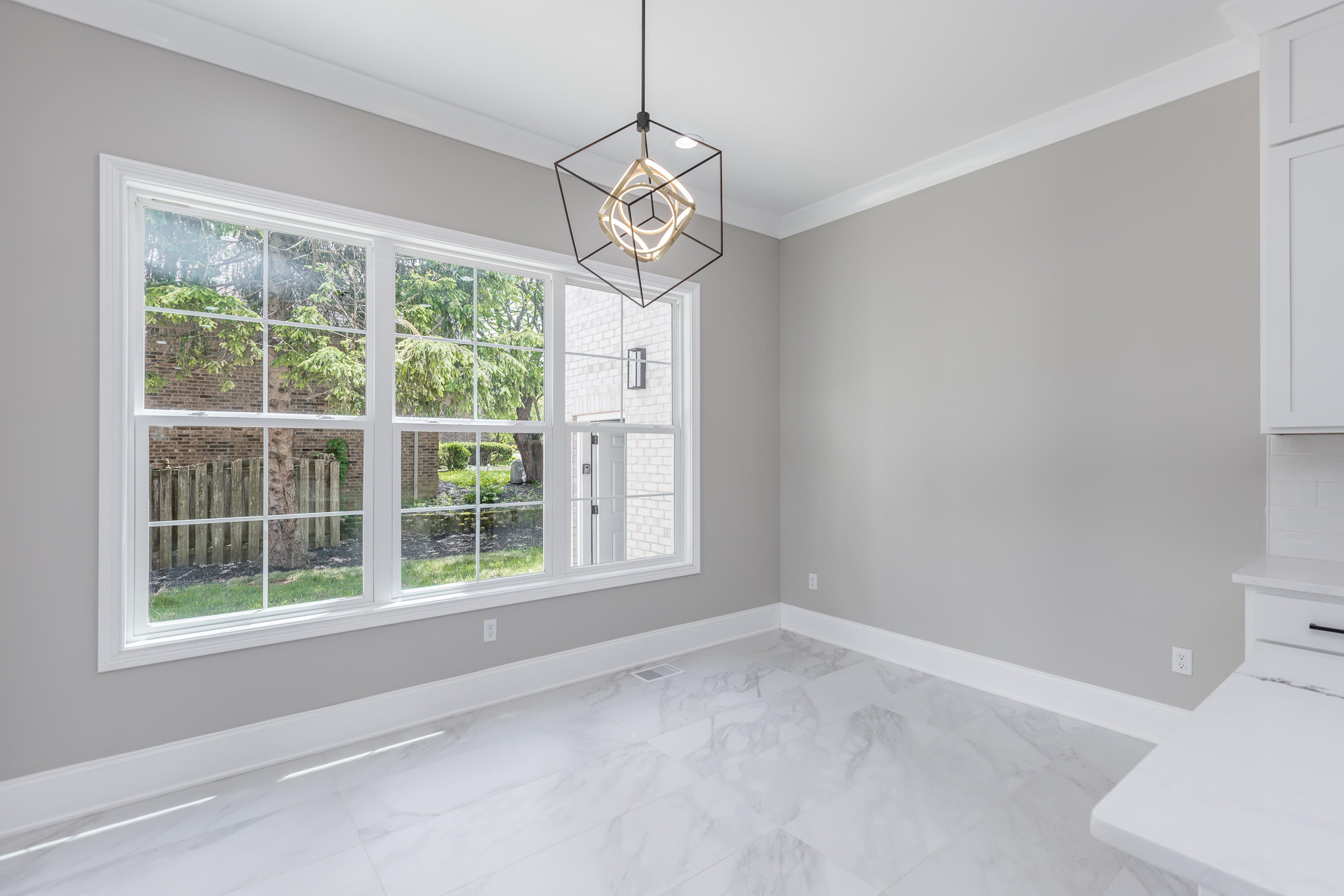 Lexington, Kentucky, 40513, United States, 4 Bedrooms Bedrooms, ,5 BathroomsBathrooms,Residential,Active,1824534