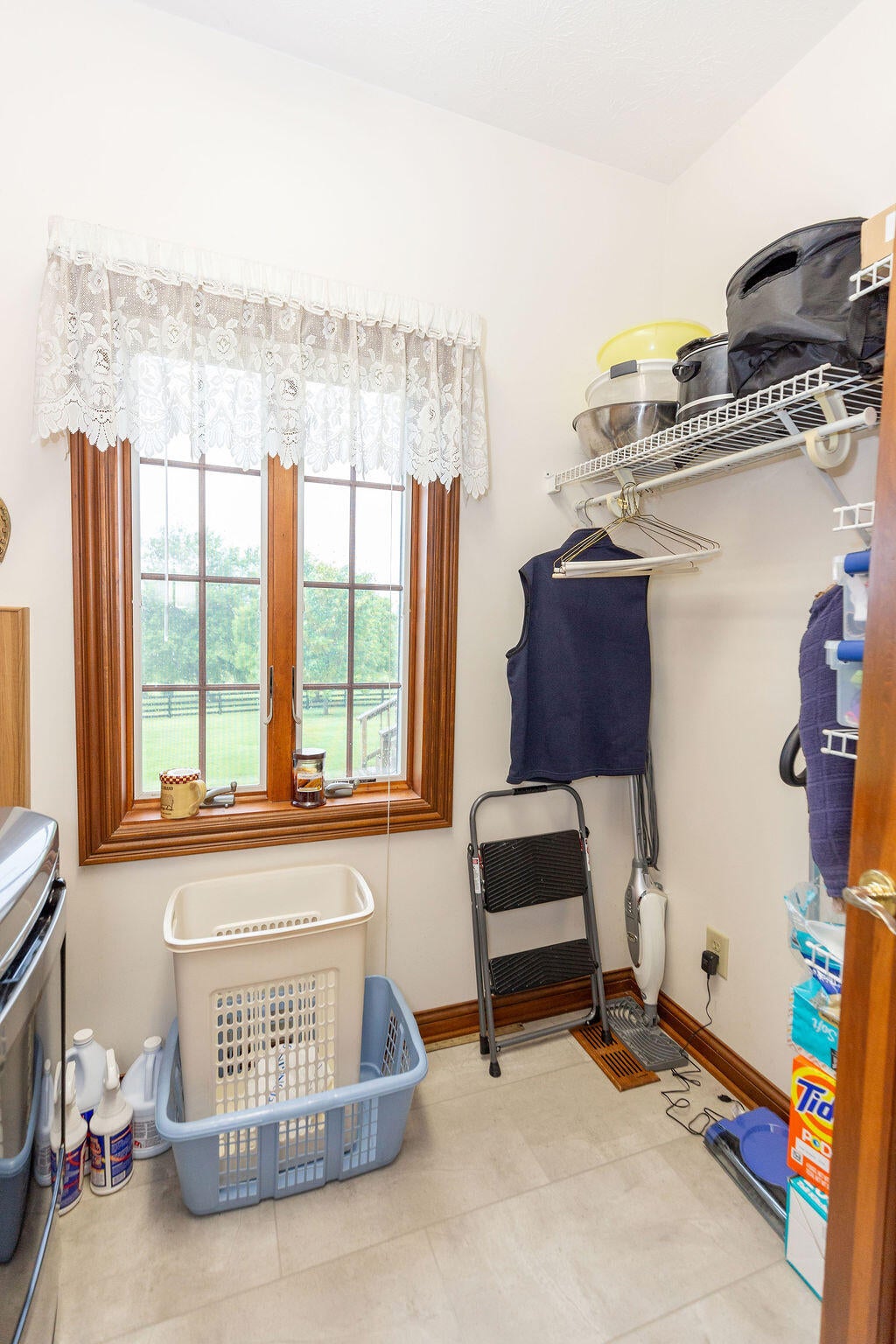 Nicholasville, Kentucky, 40356, United States, 4 Bedrooms Bedrooms, ,4 BathroomsBathrooms,Residential,Active,1945274