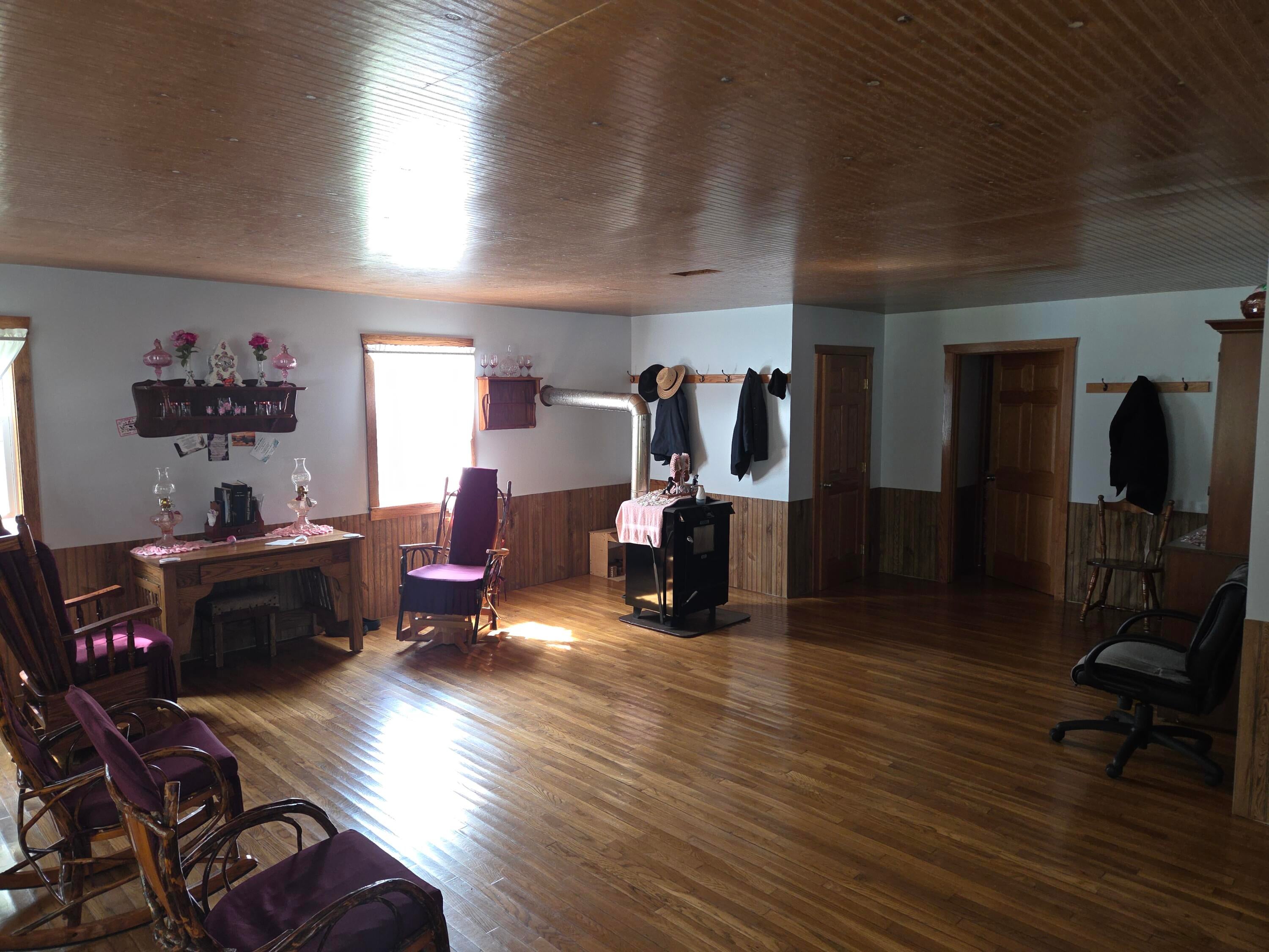 Owingsville, Kentucky, 40360, United States, 10 Bedrooms Bedrooms, ,Residential,Active,1996282