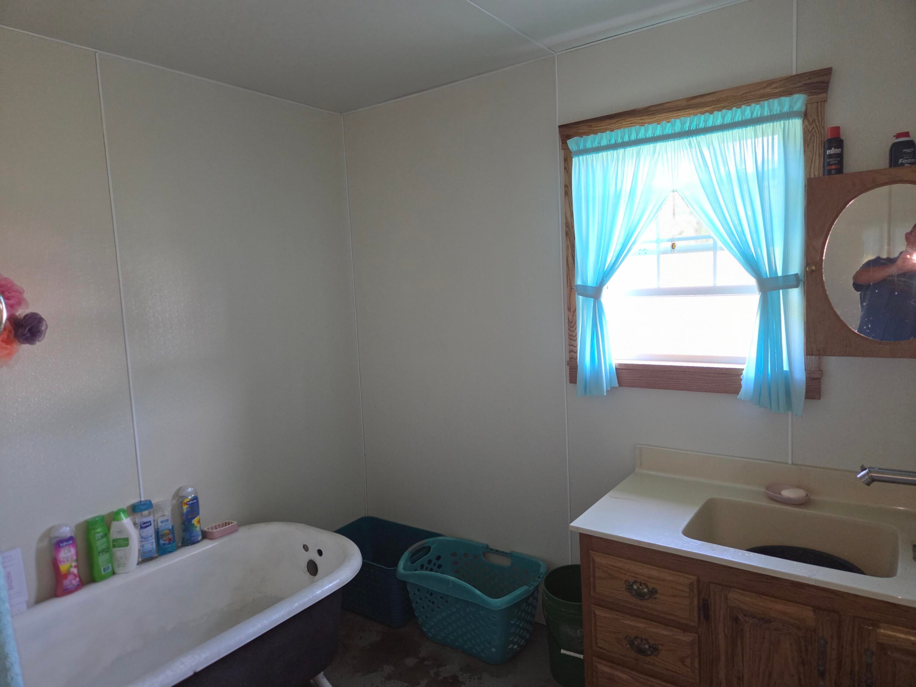 Owingsville, Kentucky, 40360, United States, 10 Bedrooms Bedrooms, ,Residential,Active,1996282