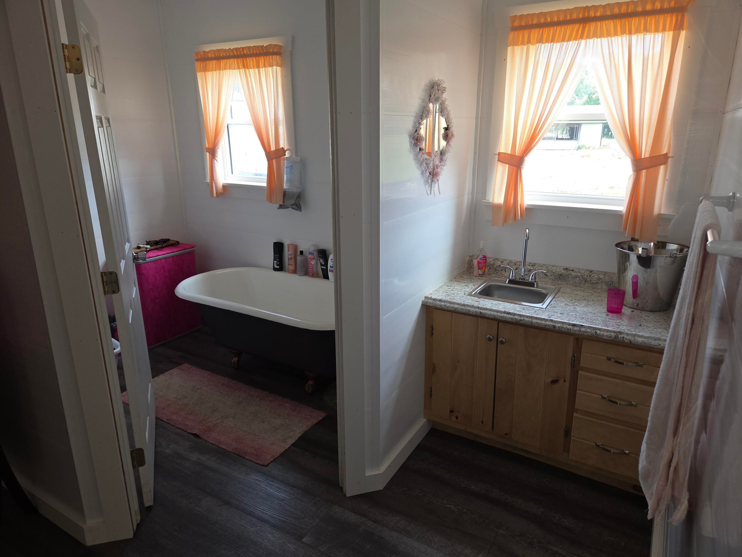 Owingsville, Kentucky, 40360, United States, 10 Bedrooms Bedrooms, ,Residential,Active,1996282