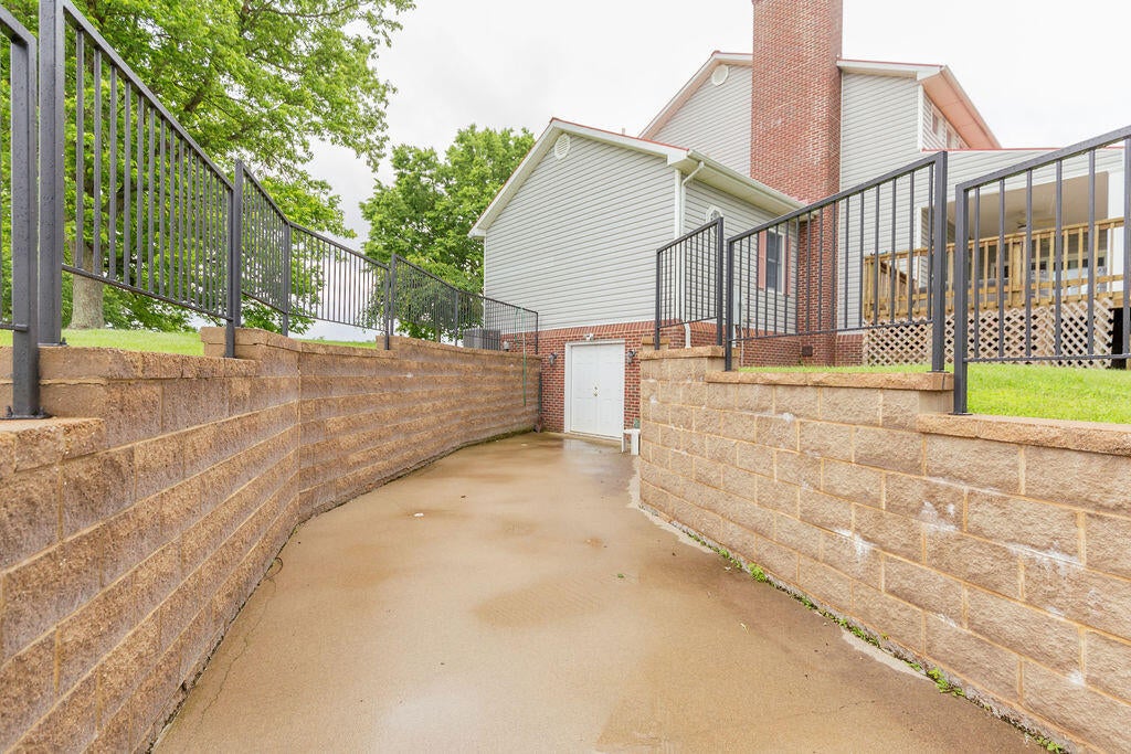 Nicholasville, Kentucky, 40356, United States, 4 Bedrooms Bedrooms, ,4 BathroomsBathrooms,Residential,Active,1945274