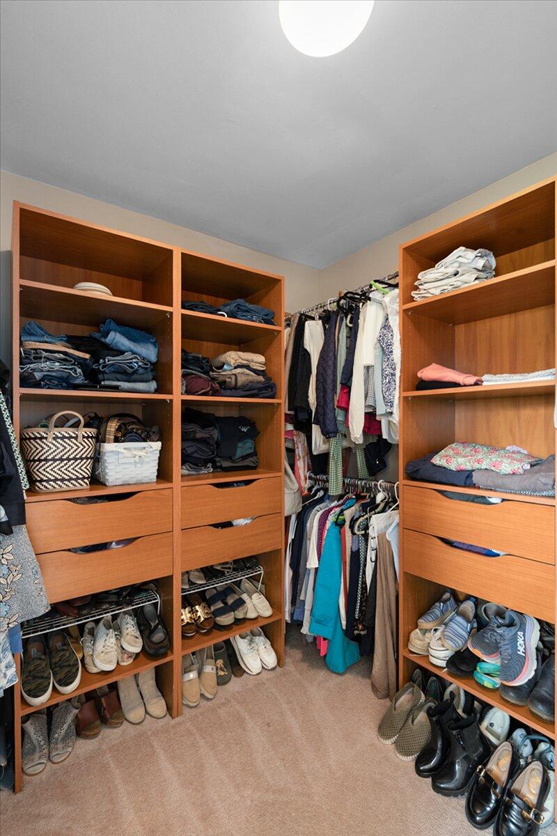 Nicholasville, Kentucky, 40356, United States, 5 Bedrooms Bedrooms, ,5 BathroomsBathrooms,Residential,Active,1913955