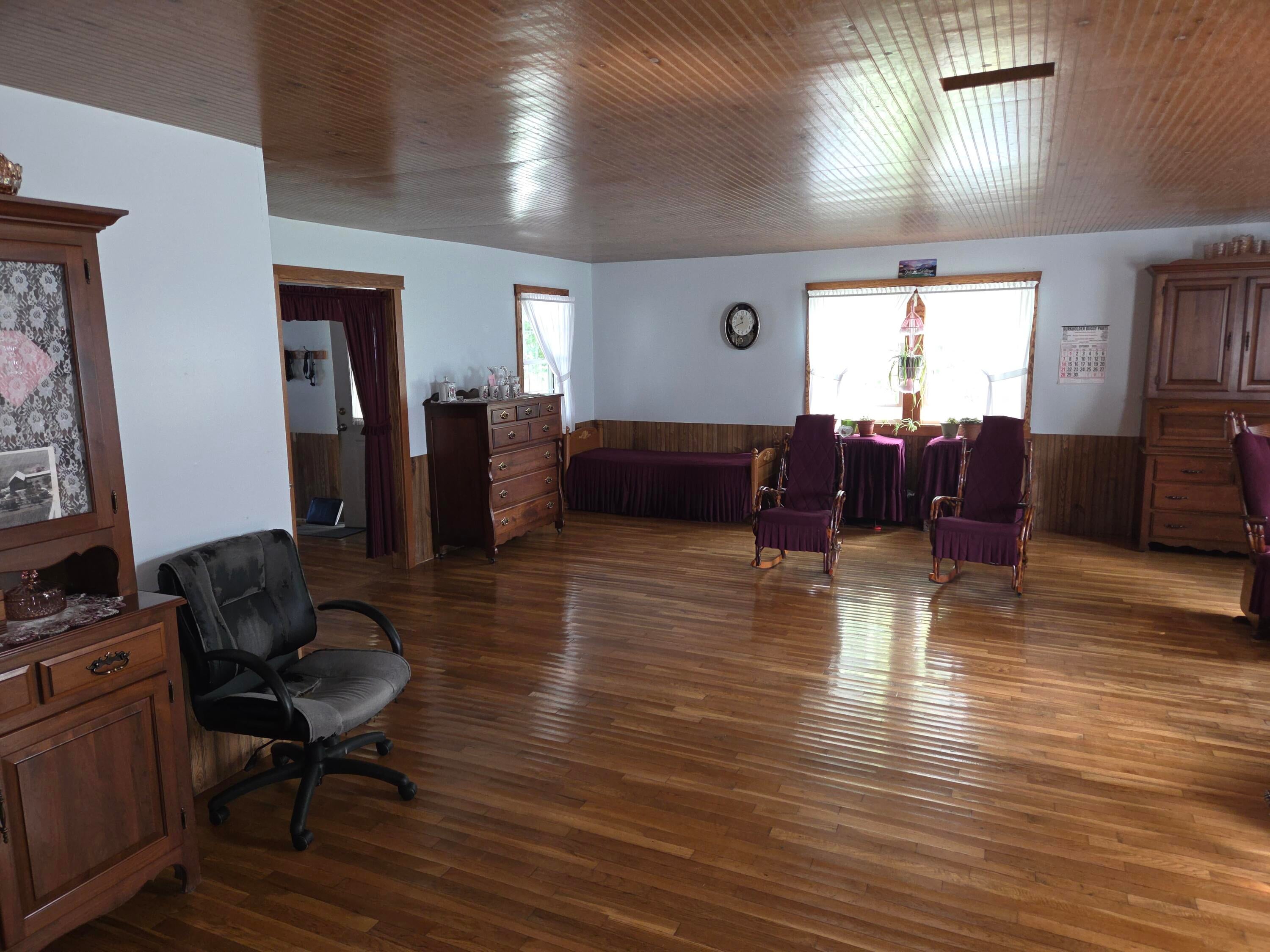 Owingsville, Kentucky, 40360, United States, 10 Bedrooms Bedrooms, ,Residential,Active,1996282