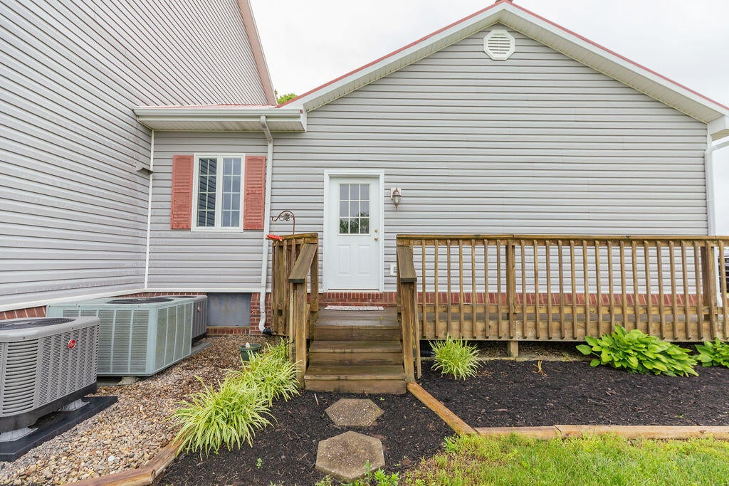 Nicholasville, Kentucky, 40356, United States, 4 Bedrooms Bedrooms, ,4 BathroomsBathrooms,Residential,Active,1945274