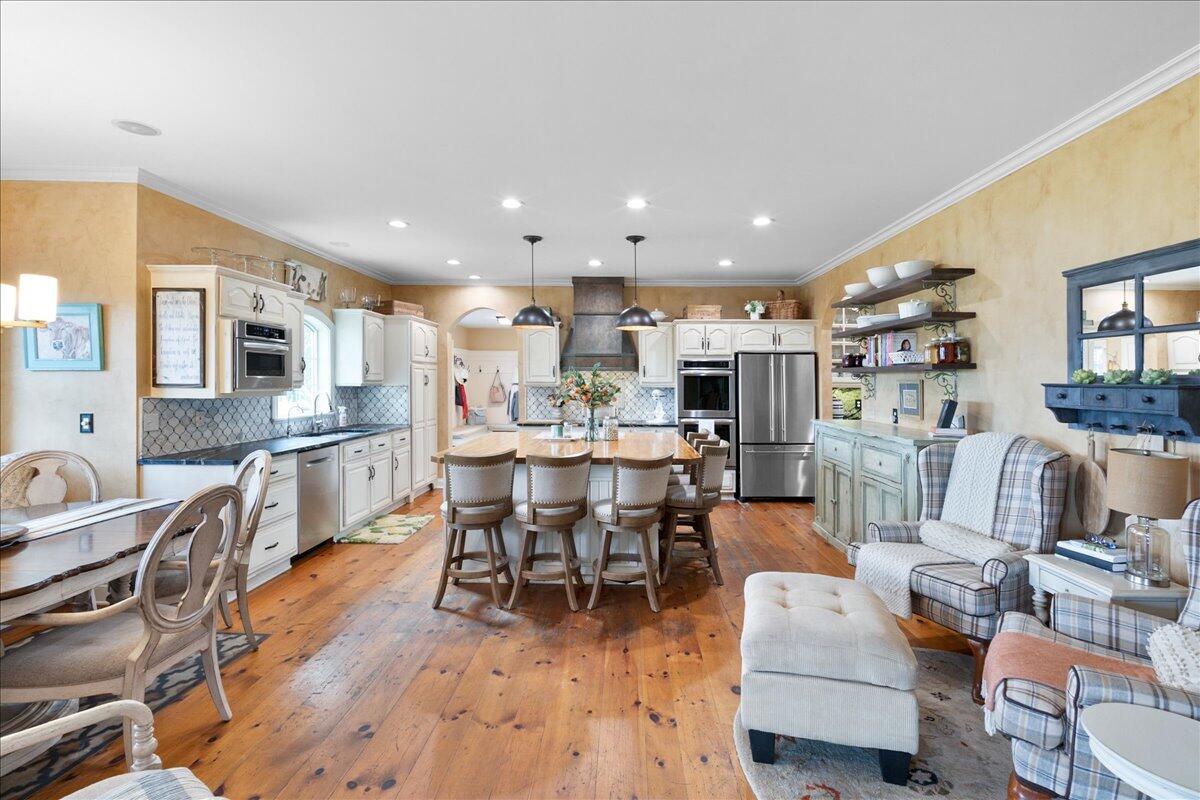 Nicholasville, Kentucky, 40356, United States, 5 Bedrooms Bedrooms, ,5 BathroomsBathrooms,Residential,Active,1913955