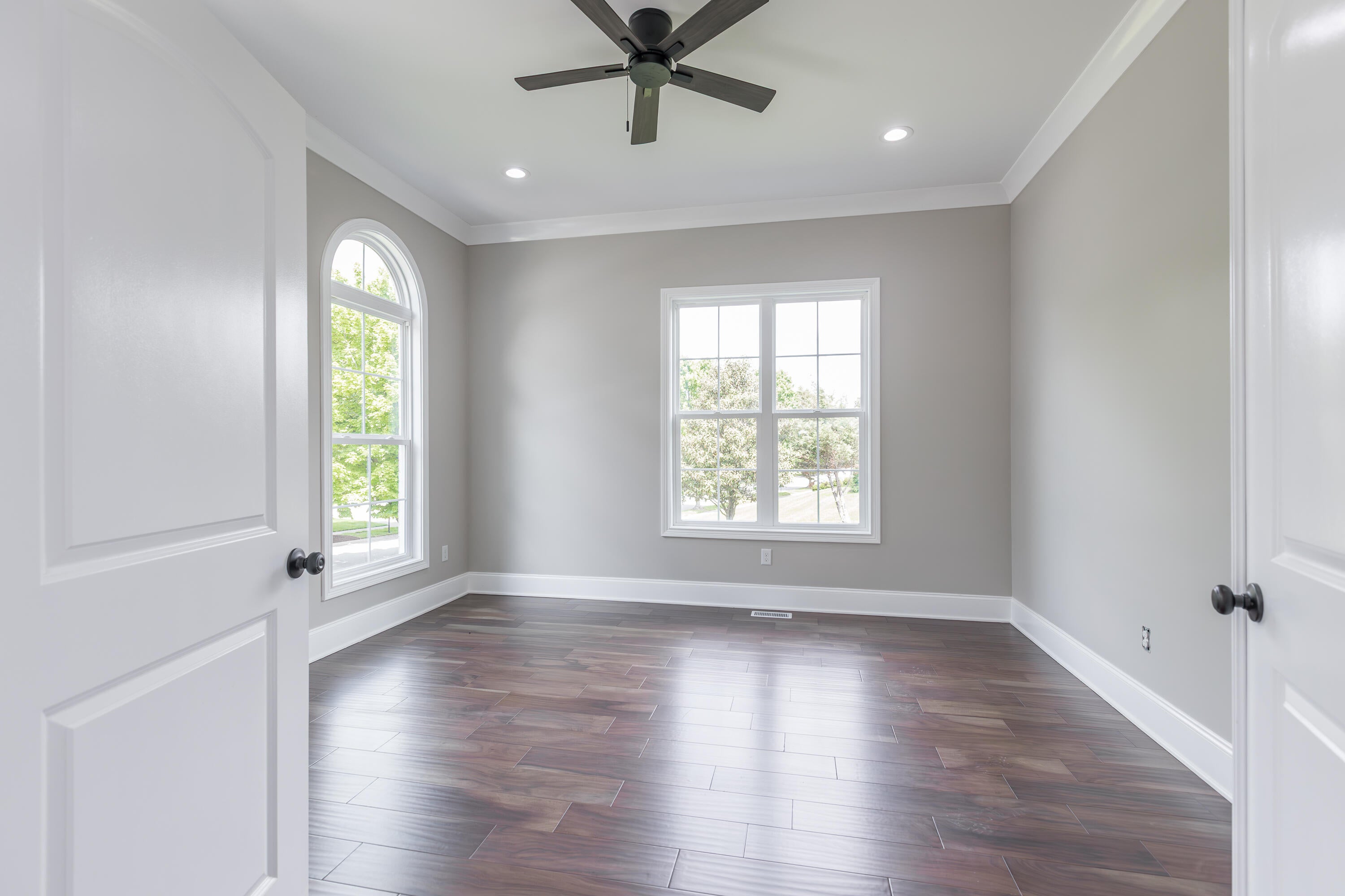 Lexington, Kentucky, 40513, United States, 4 Bedrooms Bedrooms, ,5 BathroomsBathrooms,Residential,Active,1824534