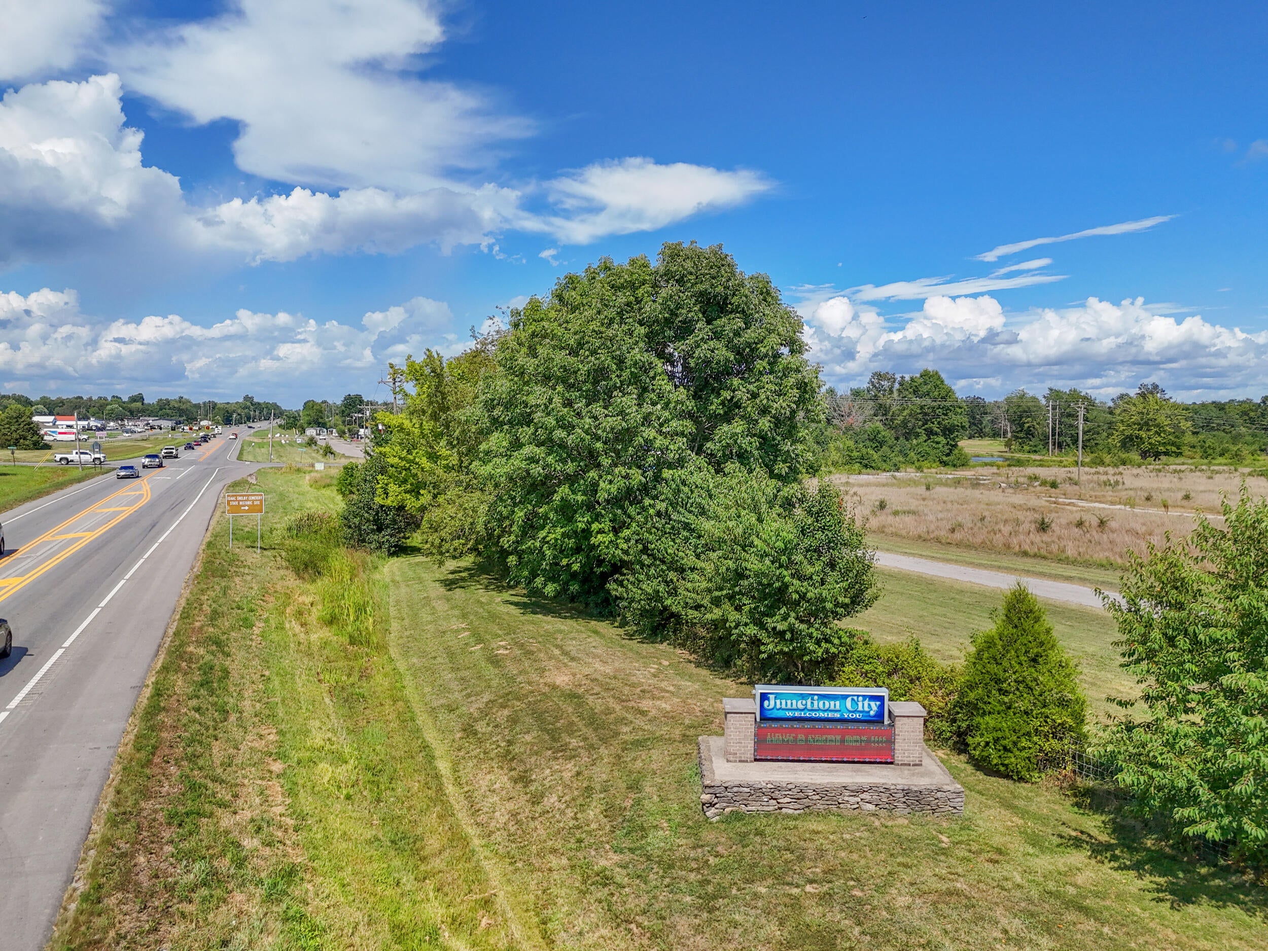 Junction City, Kentucky, 40440, United States, 4 Bedrooms Bedrooms, ,3 BathroomsBathrooms,Residential,Active,1941377